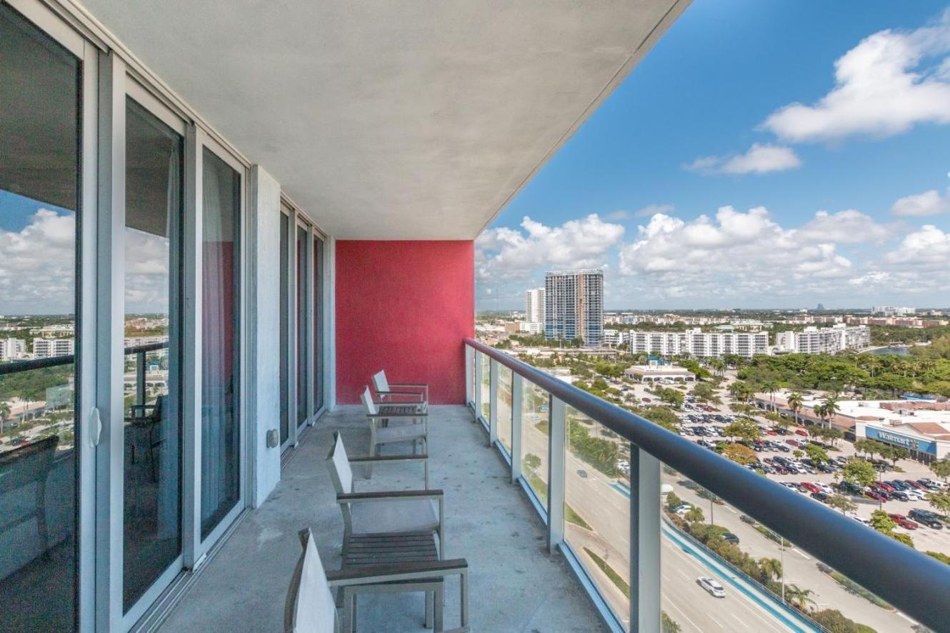 Modern One Bedroom Rental At Beach Walk Resort Miami 18Th Floor 哈兰代尔海滩 外观 照片