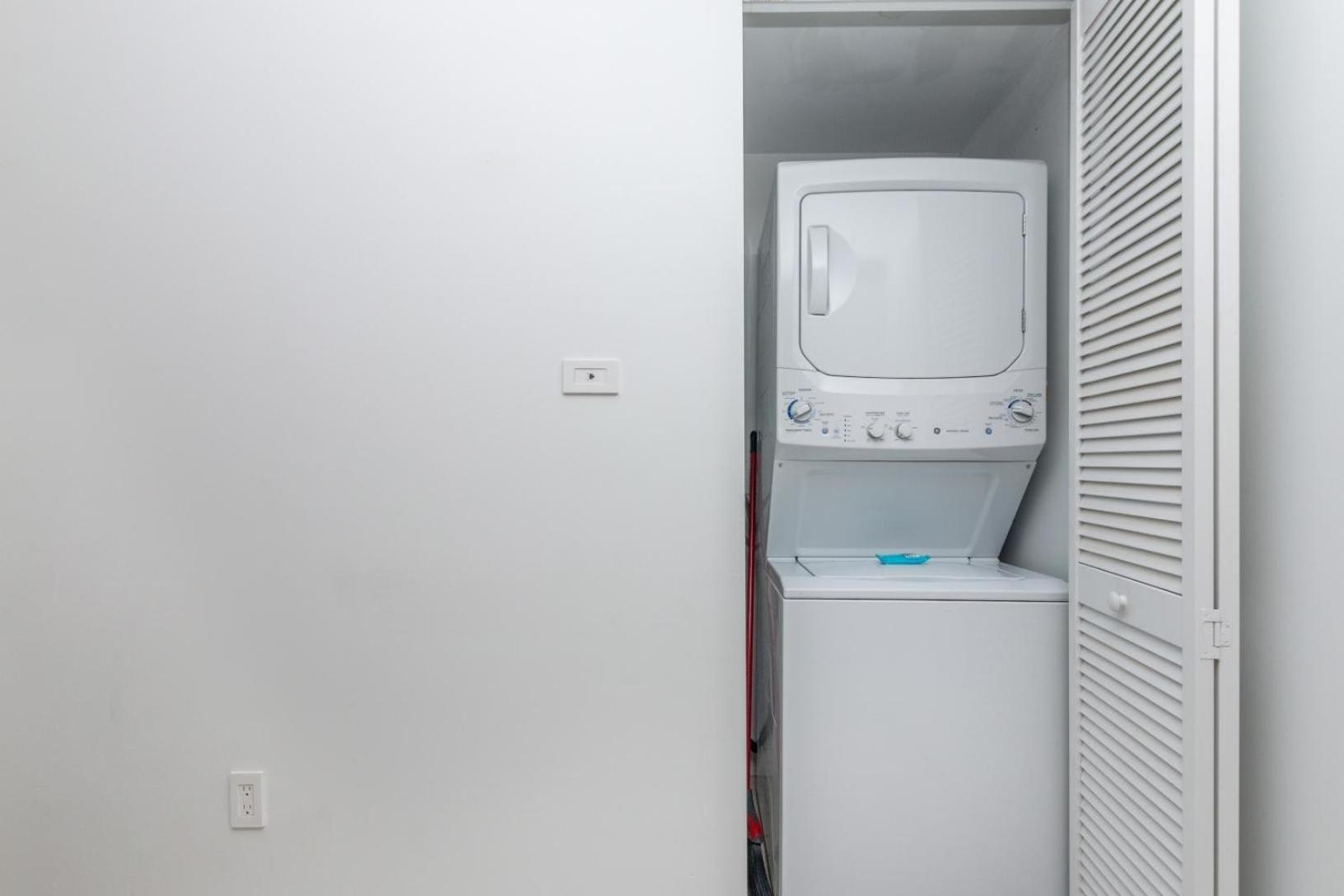 Modern One Bedroom Rental At Beach Walk Resort Miami 18Th Floor 哈兰代尔海滩 外观 照片