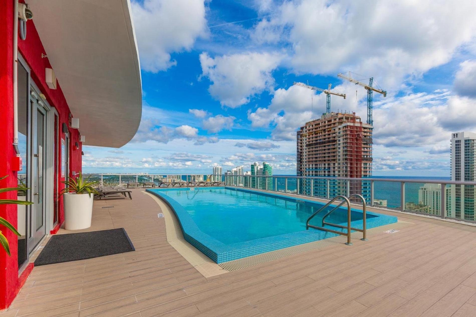 Modern One Bedroom Rental At Beach Walk Resort Miami 18Th Floor 哈兰代尔海滩 外观 照片